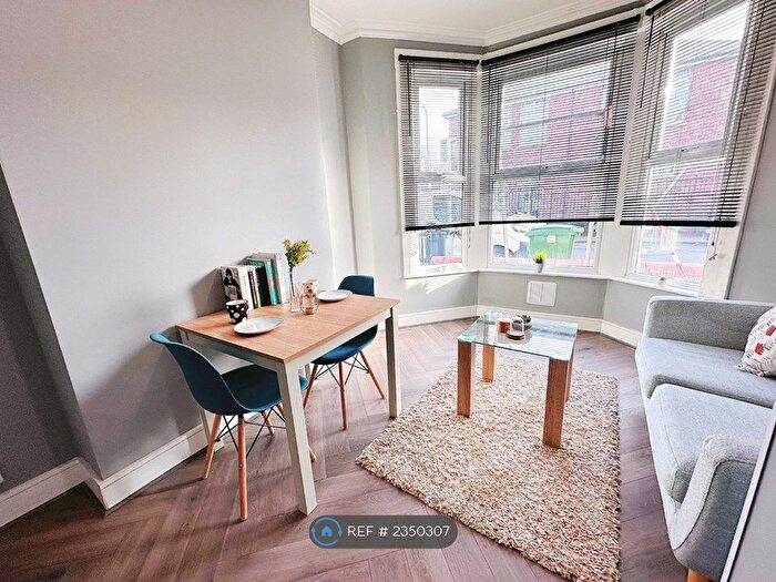 1 Bedroom Flat To Rent In New Zealand Road, Cardiff, CF14