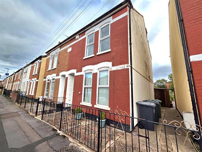 3 Bedroom Semi Detached House For Sale In Alfred Street, Gloucester, GL1