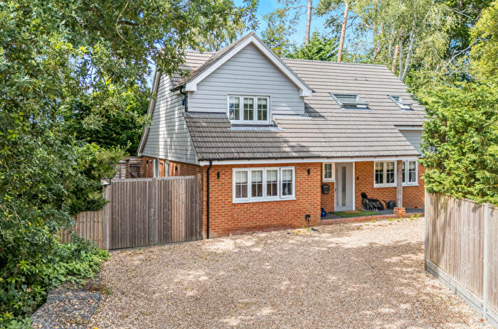 4 Bedroom Detached House For Sale In Award Road, Church Crookham, Fleet, Hampshire, GU52