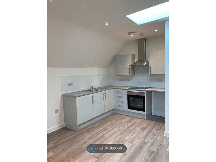 2 Bedroom Flat To Rent In Lagland St, Poole, BH15
