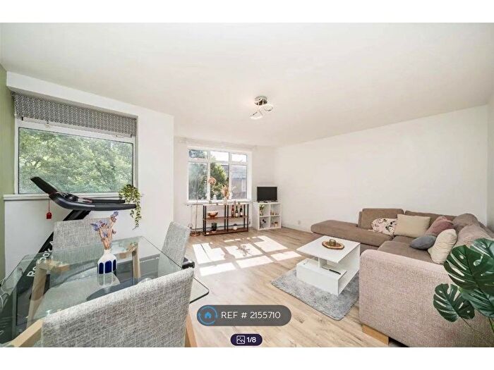 2 Bedroom Flat To Rent In Wardalls House, London, SE8