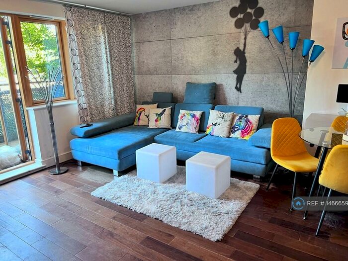 2 Bedroom Flat To Rent In Meath Crescent, London, E2