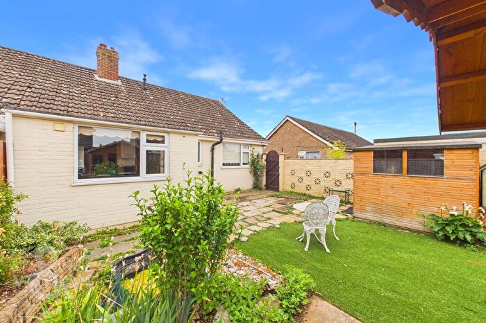 3 Bedroom Semi-Detached Bungalow For Sale In Sheffield Road, Wymondham, NR18
