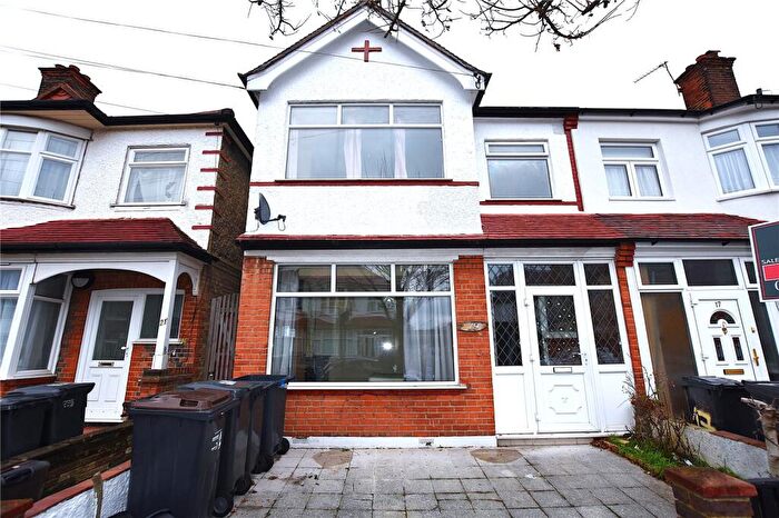 4 Bedroom Terraced House To Rent In Queenswood Avenue, Thornton Heath, CR7