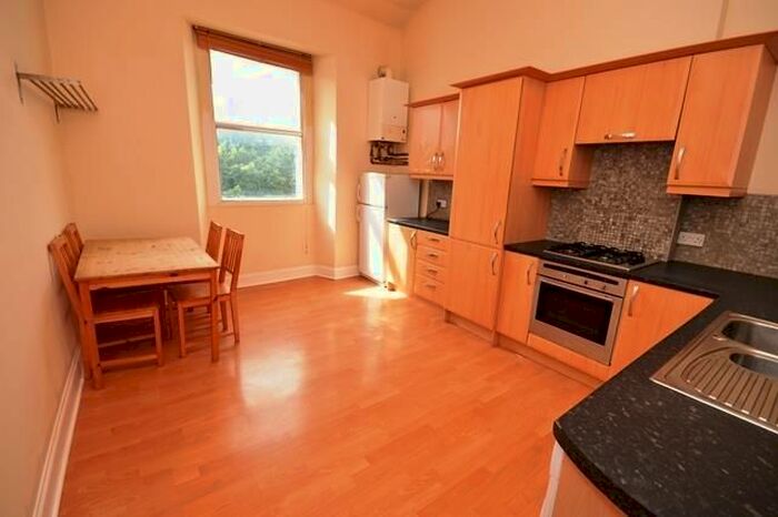 2 Bedroom Flat To Rent In Dalkeith Road, Edinburgh, EH16