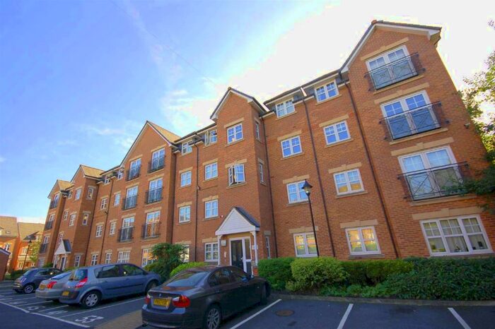 2 Bedroom Flat To Rent In Shearwater House, A Fog Lane, Burnage, M19