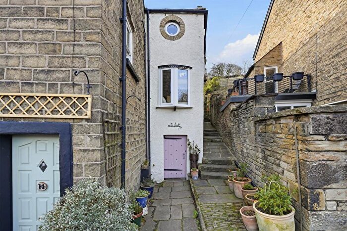 3 Bedroom End Of Terrace House For Sale In Shrigley Road, Bollington, SK10