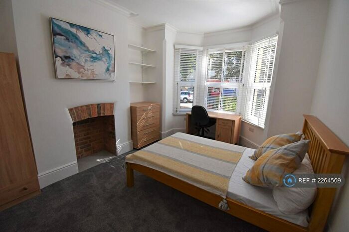 6 Bedroom Terraced House To Rent In Erleigh Road, Reading, RG1