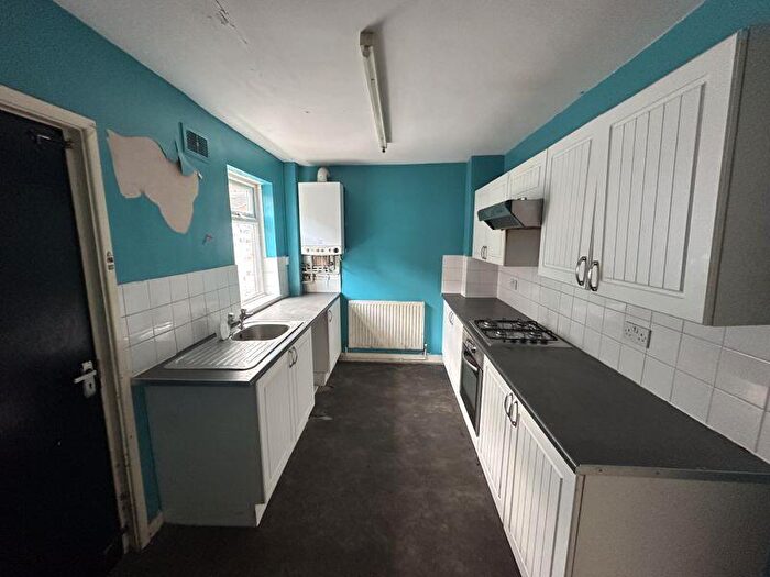 3 Bedroom Detached House For Sale In Mildmay Road, Bootle, L20