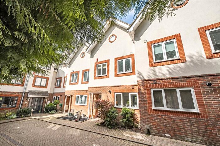 3 Bedroom Terraced House For Sale In Park Road, Winchester, Hampshire, SO23