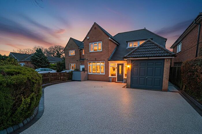 4 Bedroom Detached House For Sale In Mill Lane, Bentley Heath, B93