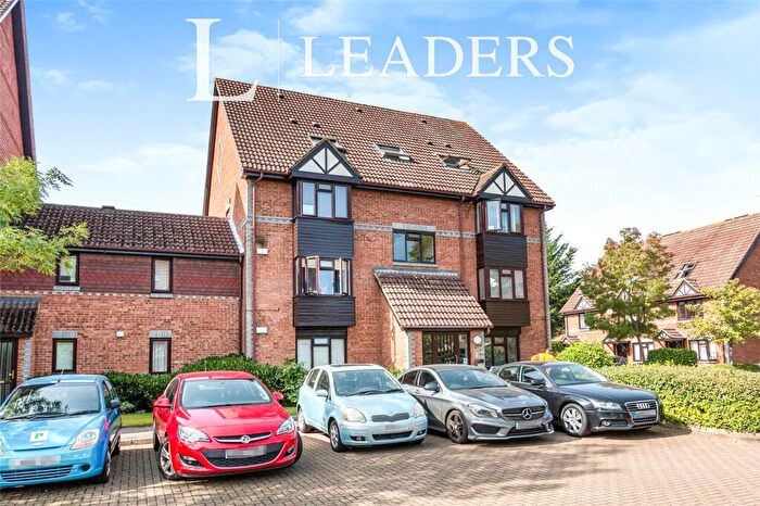 Studio To Rent In Tintagel Way, Woking, GU22