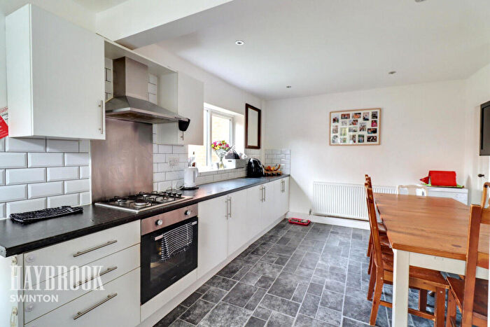 3 Bedroom Semi Detached House For Sale In Central Avenue, Mexborough, S64