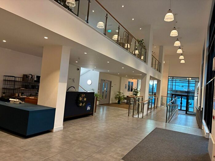 3 Bedroom Apartment To Rent In Cotton Field Wharf, New Union Street, Manchester, Greater Manchester, M4