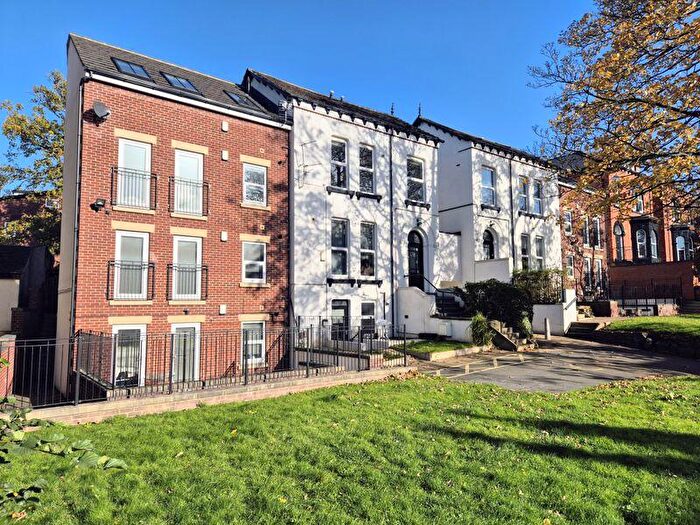 16 Bedroom Detached House For Sale In Victoria Road, Leeds, LS6