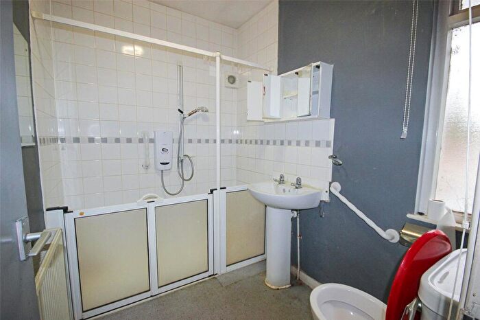 2 Bedroom Semi-Detached House For Sale In Cardington Road, Bedford, Bedfordshire, MK42