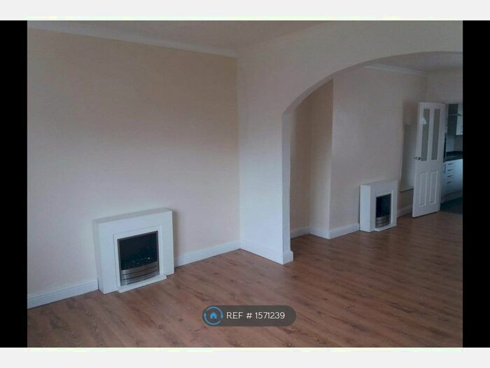 3 Bedroom Semi-Detached House To Rent In Emerson Avenue, Stainforth, Doncaster, DN7