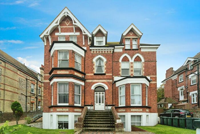 2 Bedroom Flat For Sale In Silverdale Road, Eastbourne, East Sussex, BN20