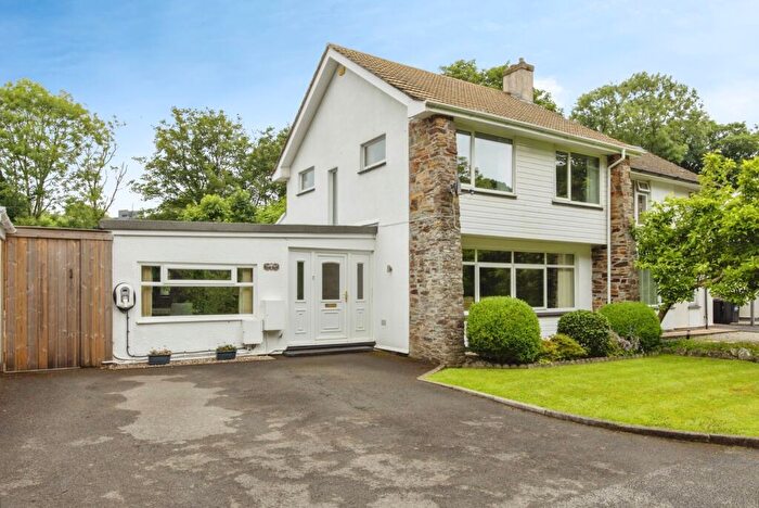 4 Bedroom Semi Detached House For Sale In Penwinnick Road, St. Austell, Cornwall, PL25