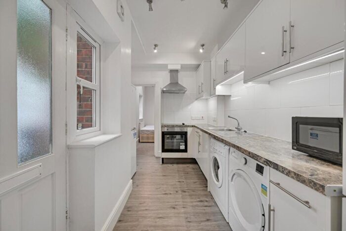 5 Bedroom House To Rent In Stalker Lees Road, Sheffield, S11