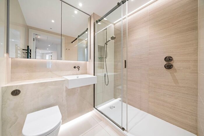 1 Bedroom Flat For Sale In Lincoln Apartments, Fountain Park Way, London, W12