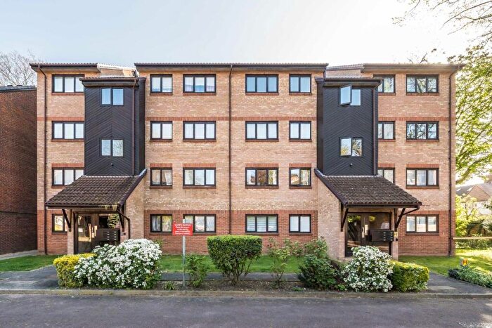1 Bedroom Flat For Sale In St. Christophers Gardens, Thornton Heath, CR7