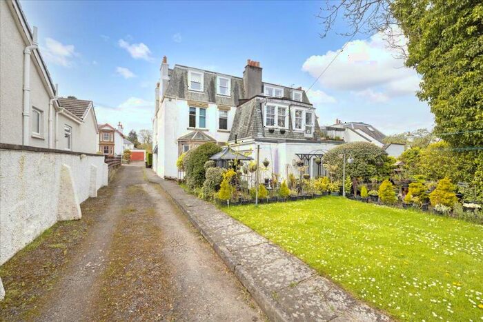 2 Bedroom Flat For Sale In / Dreghorn Loan, Edinburgh, EH13