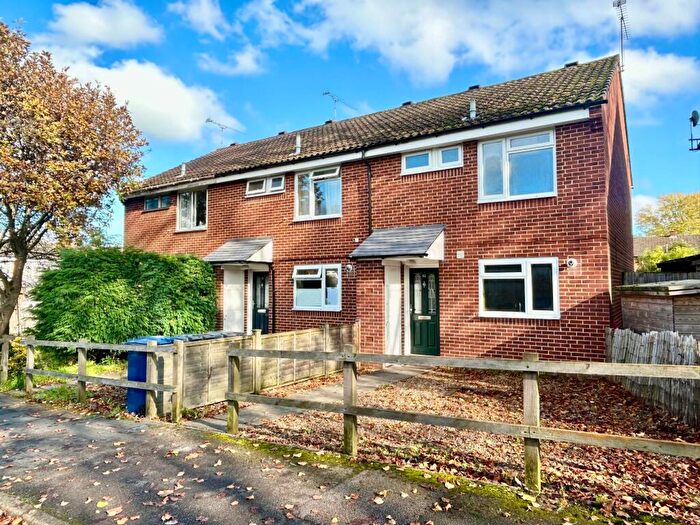 3 Bedroom Semi-Detached House To Rent In Bardsley Drive, Farnham, GU9