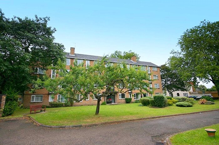 1 Bedroom Flat For Sale In Finucane Court, Richmond, TW9