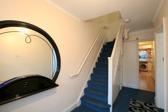 6 Bedroom Terraced House To Rent In Randall Avenue, Neasden, London, NW2