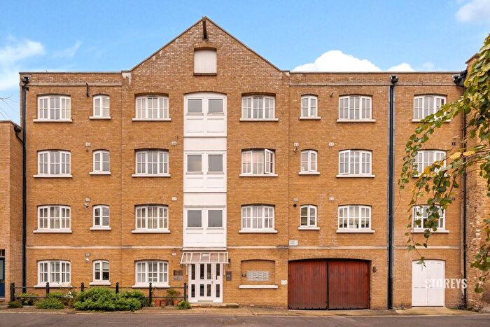 1 Bedroom Flat To Rent In Theed Street, Waterloo, London, SE1