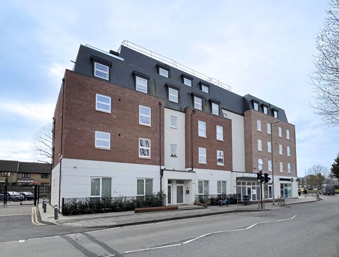 3 Bedroom Apartment To Rent In Watteville House, New Malden, KT3