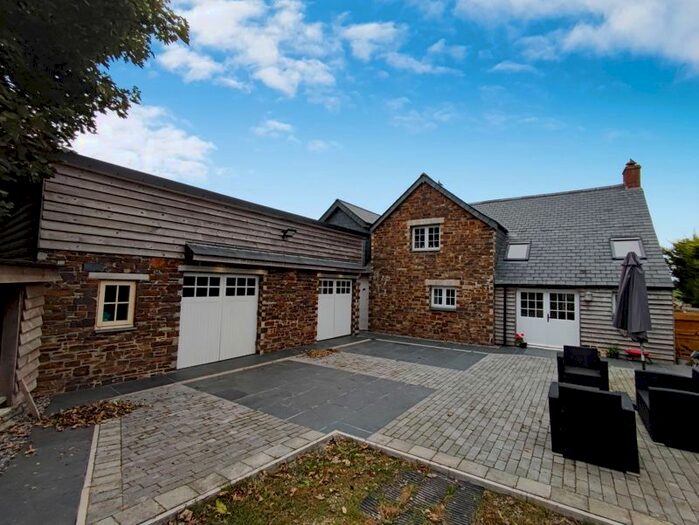 4 Bedroom Detached House For Sale In Trevarrian, Newquay, TR8