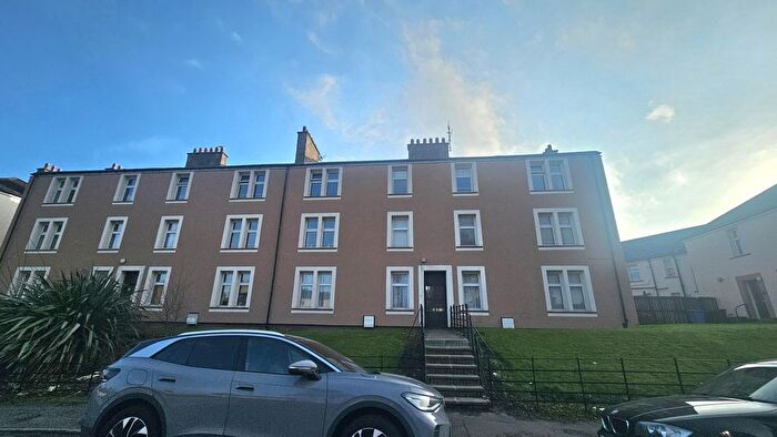 1 Bedroom Flat To Rent In Tullideph Place, Dundee, DD2