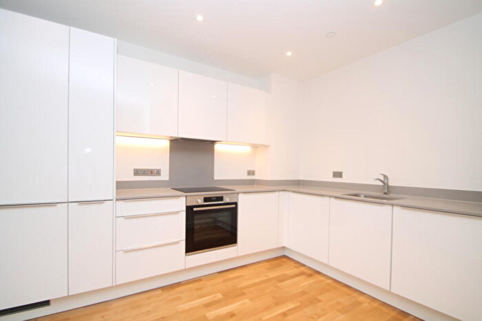2 Bedroom Flat To Rent In St Marks Square, Bromley South, BR2