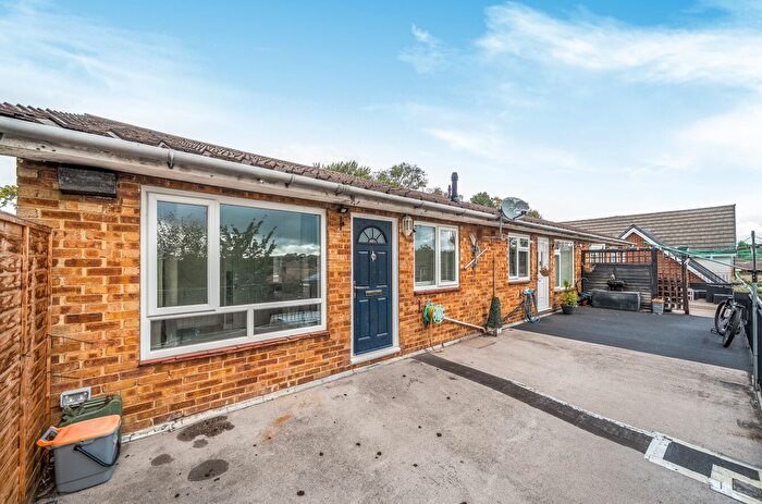 2 Bedroom Flat To Rent In Barnes Lane, Sarisbury Green, Southampton, Hampshire, SO31
