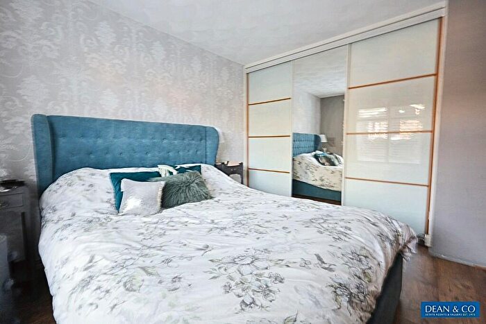 2 Bedroom Flat For Sale In Sherbourne Road, Hove, East Sussex, BN3