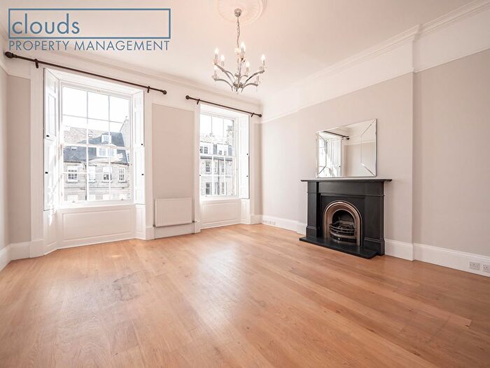 2 Bedroom Flat To Rent In North Castle Street, New Town, Edinburgh, EH2