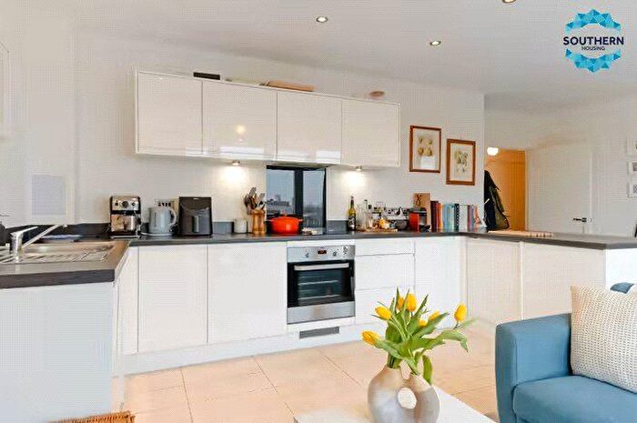1 Bedroom Flat For Sale In Greenwich High Road, London, SE10
