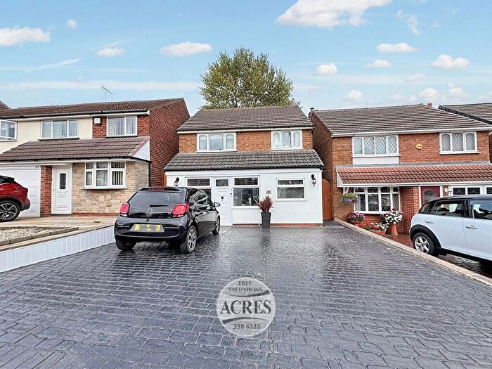 3 Bedroom Detached House For Sale In Stonehurst Road, Great Barr, Birmingham, B43