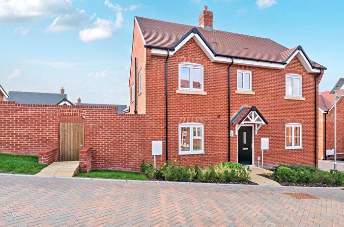 4 Bedroom Detached House For Sale In Selborne Park, Selborne Road, Alton, Hampshire, GU34