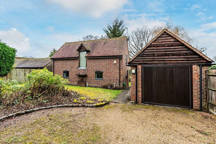 2 Bedroom Detached House For Sale In Mapleton Road, Four Elms, Edenbridge, Kent, TN8