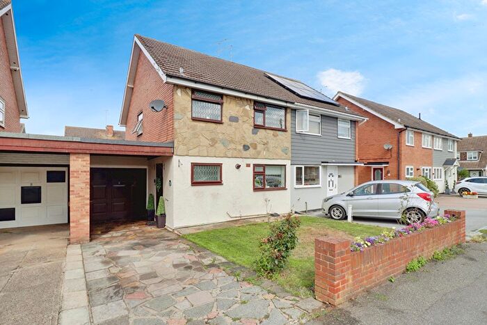 3 Bedroom Semi-Detached House For Sale In Meadway, Benfleet, SS7