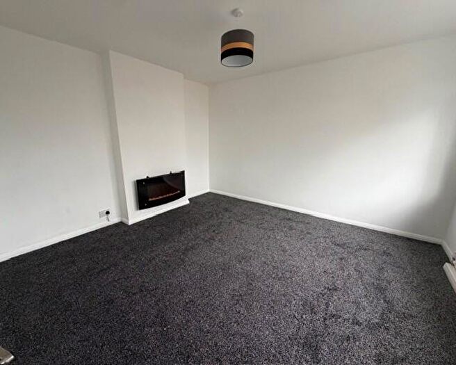 3 Bedroom Semi Detached House To Rent In High Street, Brockmoor, DY5