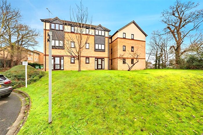 Studio For Sale In Bullrush Grove, Uxbridge, UB8