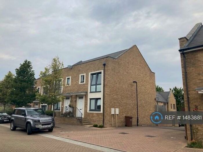 3 Bedroom Semi-Detached House To Rent In The Fort, Rochester, ME1