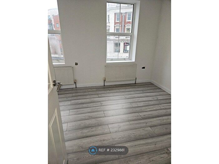 1 Bedroom Flat To Rent In Commercial Road, London, E14