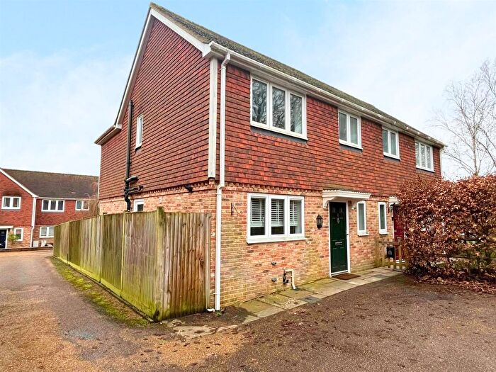 3 Bedroom Semi-Detached House To Rent In Brede Lane, Sedlescombe, TN33