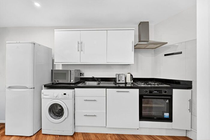 2 Bedroom Flat To Rent In Blue Anchor Lane, South Bermondsey, SE16