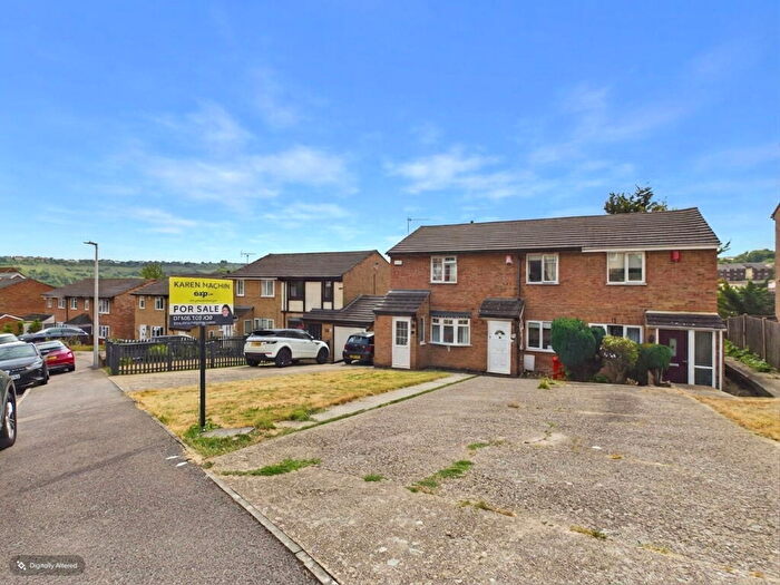 2 Bedroom Terraced House For Sale In Shanklin Close, Chatham, ME5